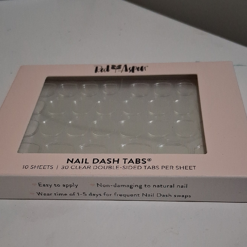 Red Aspen Nail Dash Tabs - Clear Press-On Nail Adhesive